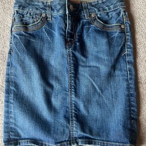 Guess low rise denim skirt